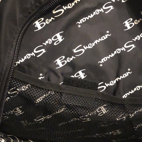 Ben Shermen Men’s Red Black Large Backpack Size 20”x12”x10” - Picture 15 of 16